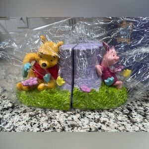Vintage Winnie the Pooh and piglet 100 acres collection book ends